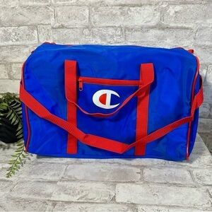 VINTAGE Kid’s Travel CHAMPION Duffel Bag Blue and Red Plastic‎
